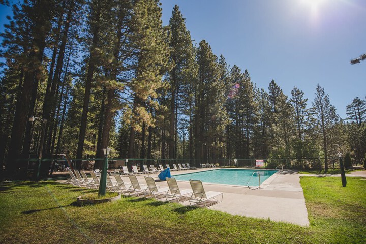 Pool 11 of 34