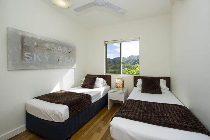 Room 6 of 26