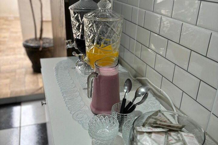 Breakfast/Coffee Service 17 of 24