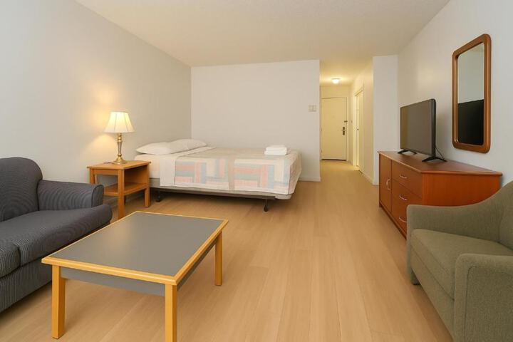 Room 10 of 29