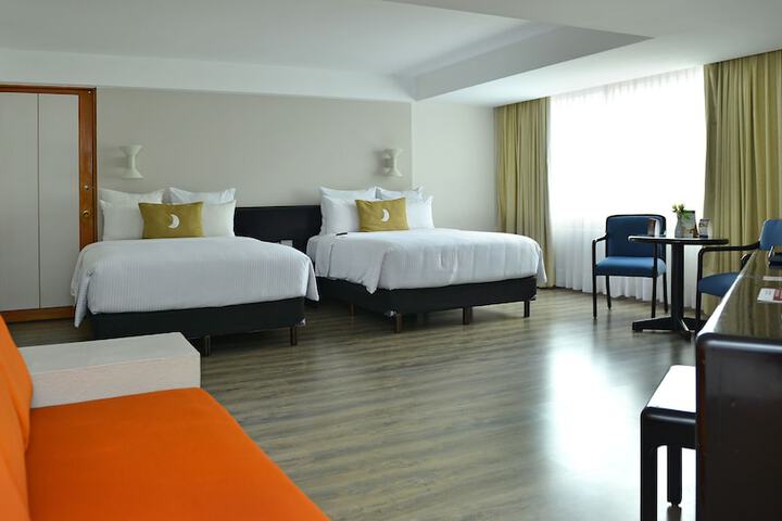 Room 20 of 221