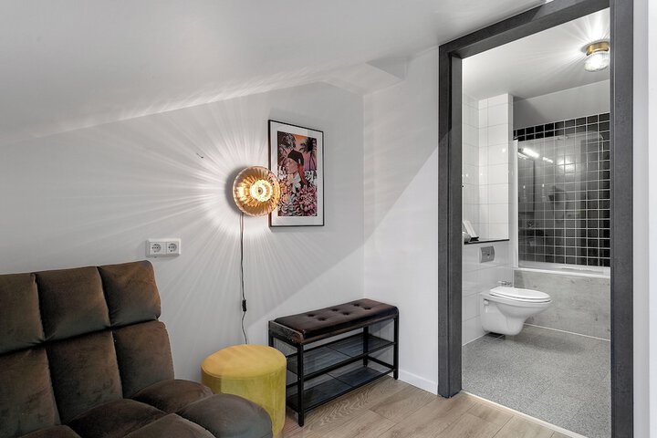 Room 135 of 219