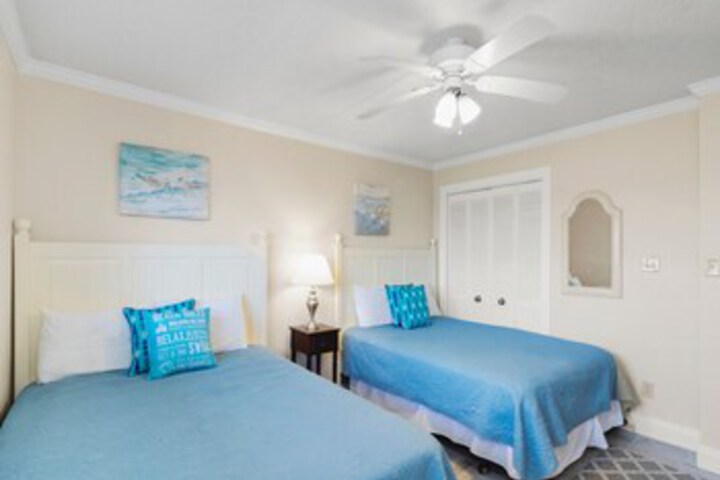 Room 127 of 130