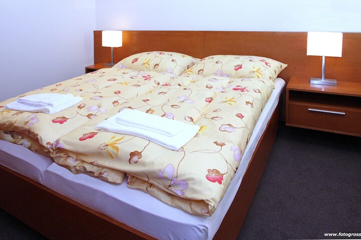 Room 4 of 47