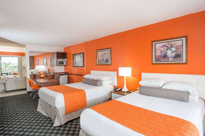 Room 8 of 26