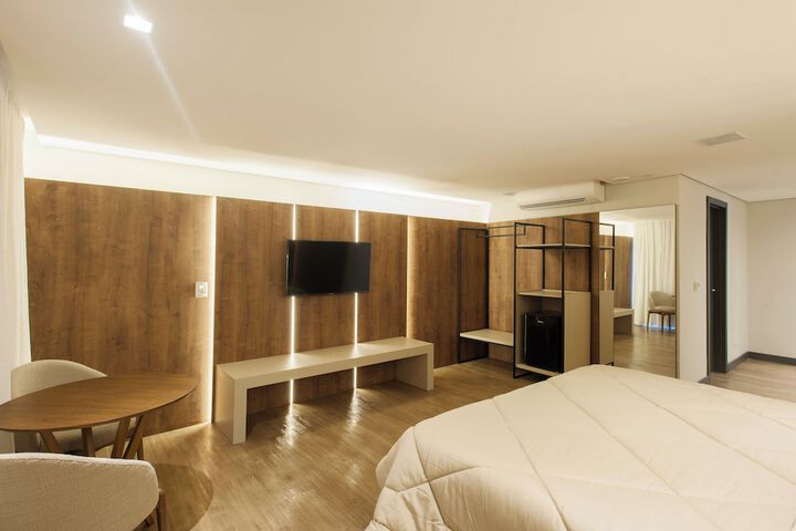Room 16 of 35