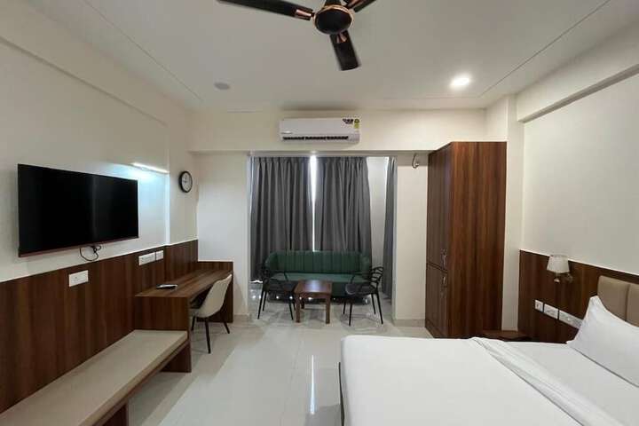 Room 3 of 13
