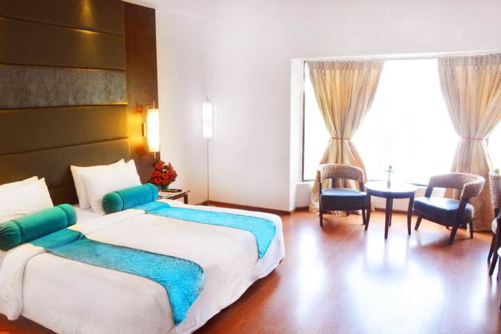 Room 7 of 27