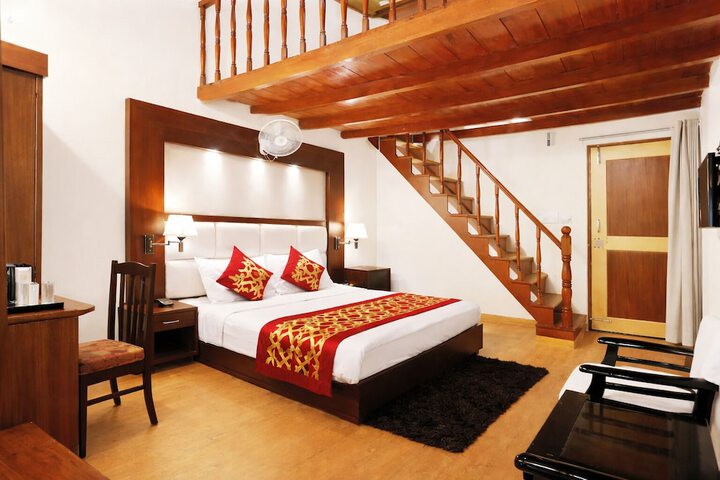 Hotel Moon Nainital Near Mall Road Lake
