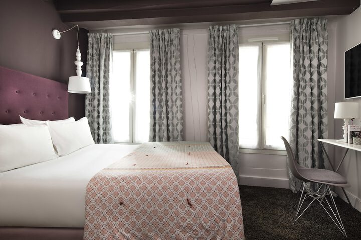 Room 10 of 71