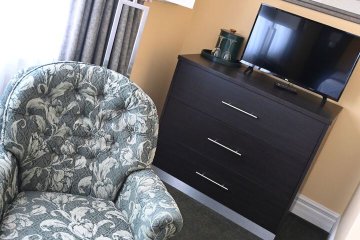 Room 11 of 124