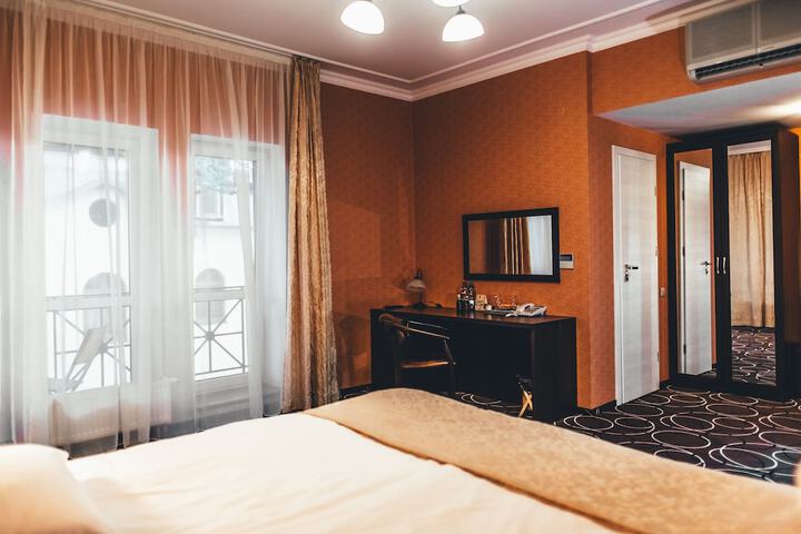 Room 18 of 63