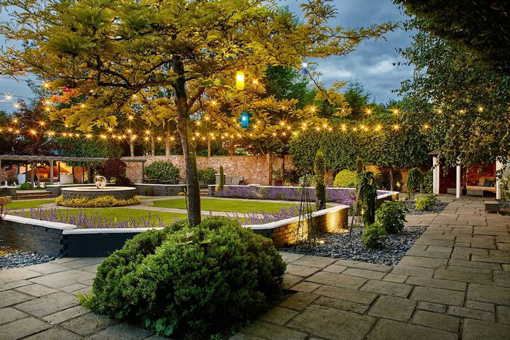 Hotel Exterior 136 of 137