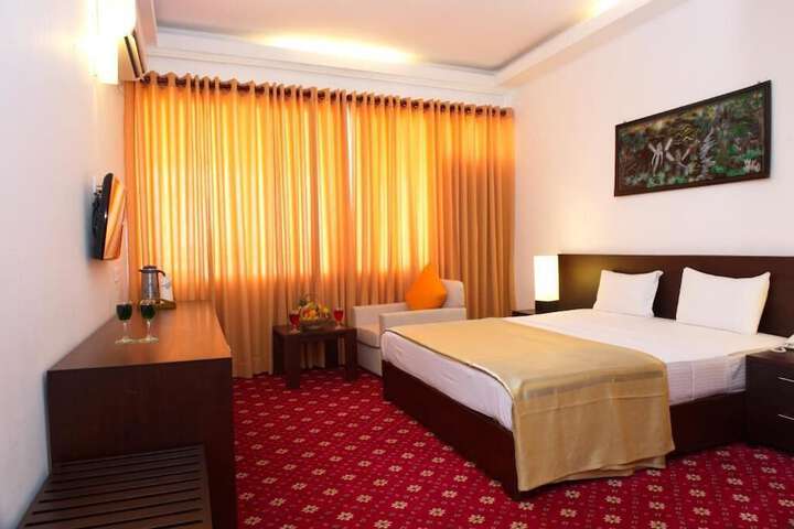 Room 2 of 46