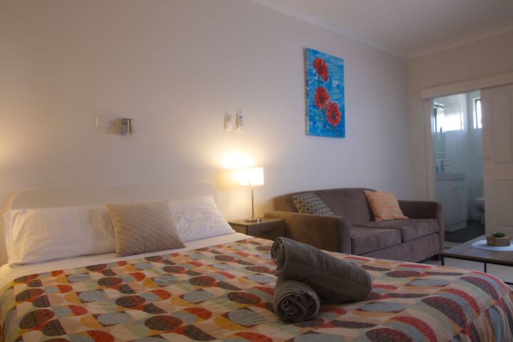 Room 32 of 62