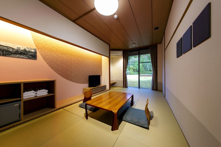 Room 9 of 107