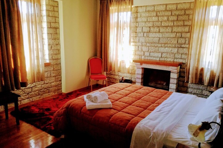 Room 15 of 31