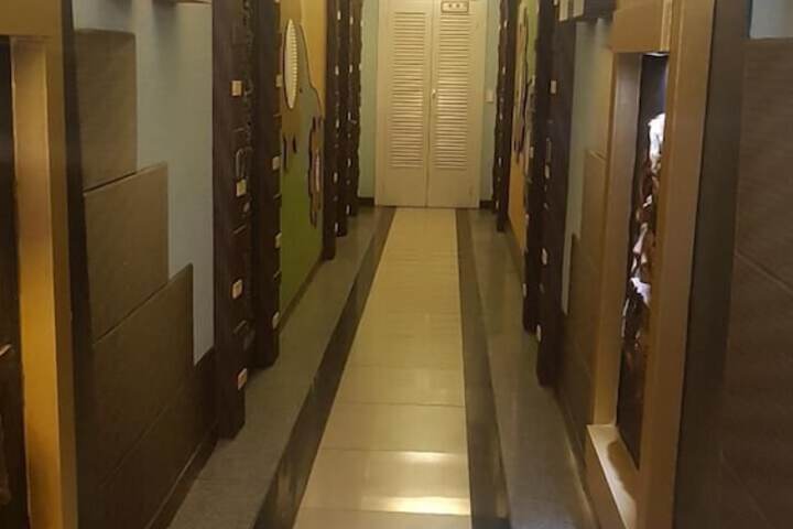 Ballroom/Hall 9 of 11