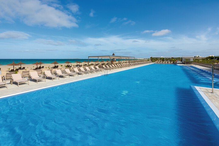 Pool 15 of 63