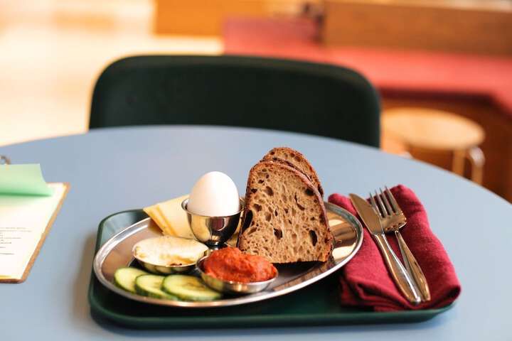 Breakfast/Coffee Service 25 of 32