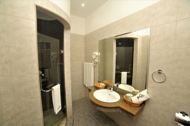 Room 44 of 85