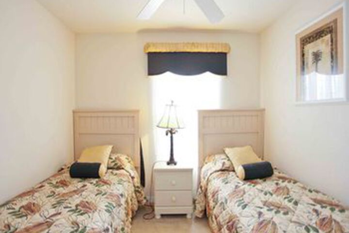 Room 12 of 22