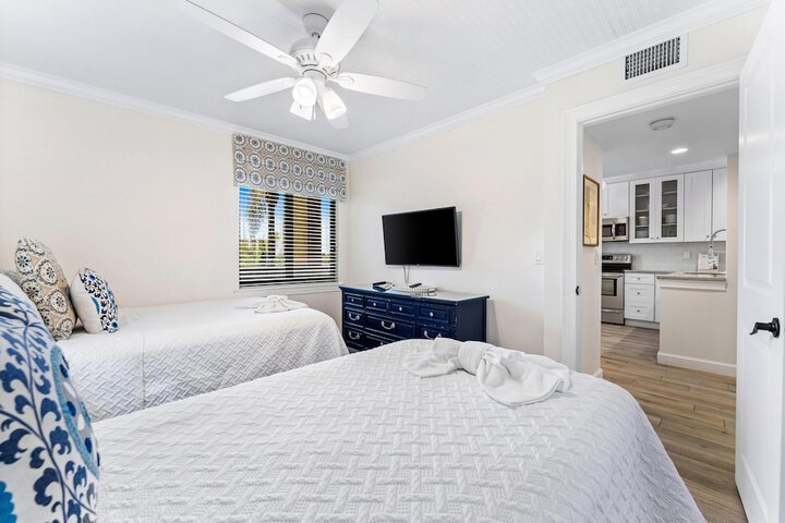 Room 2 of 48