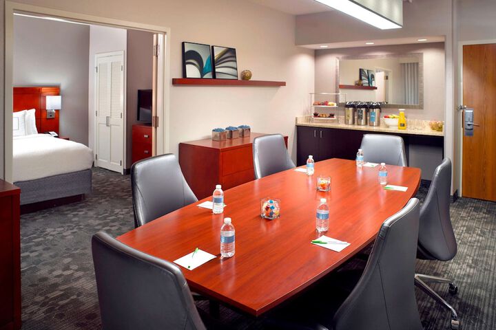 Room 6 of 30
