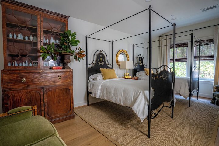 Room 10 of 40