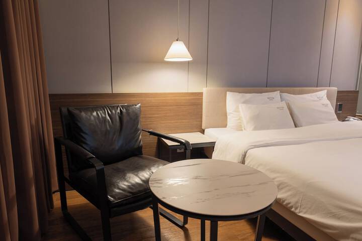 Room 18 of 54