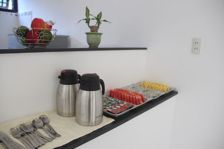 Breakfast/Coffee Service 29 of 40