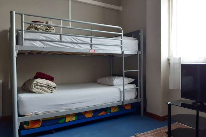 Room 18 of 76