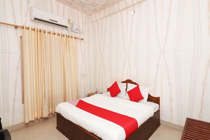 Room 12 of 24