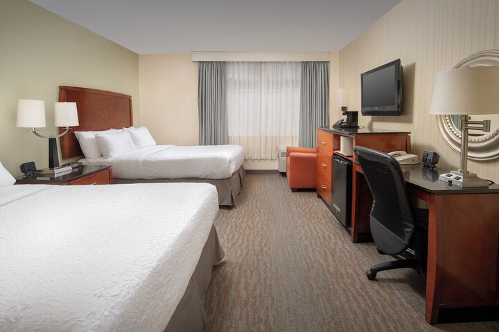 2 Double Beds (11 of 11)
