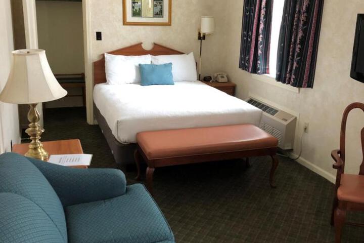 Standard Double Room 2 Queen Beds (4 of 5)
