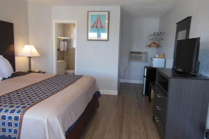 Room 18 of 42