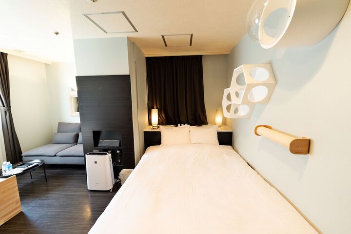 Room 60 of 239