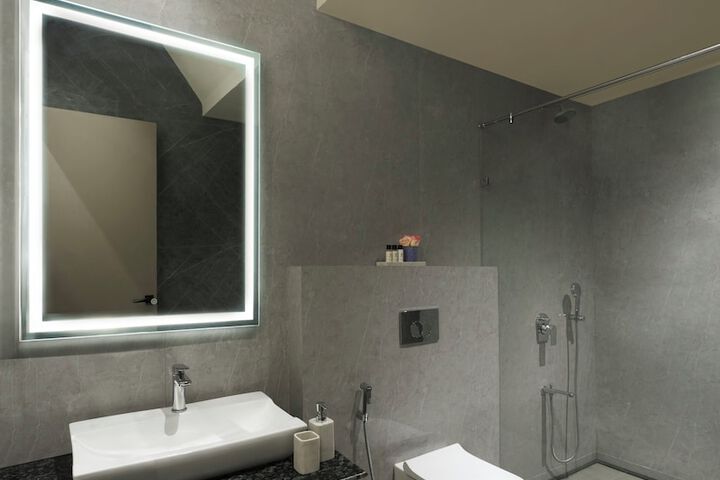 Room 14 of 46