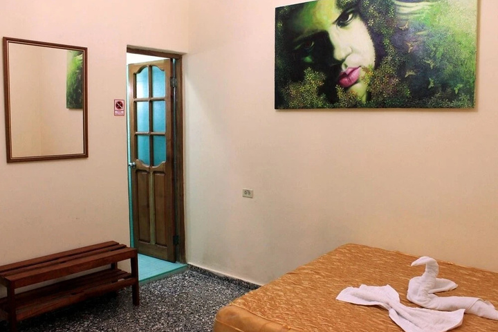 Room 4 of 20