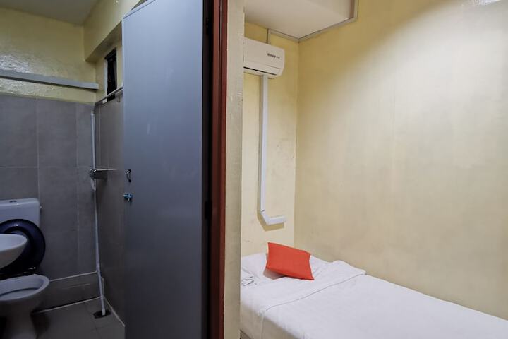 Room 12 of 33