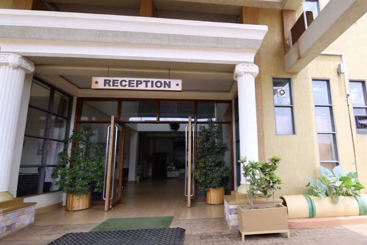 Hotel 35 of 36