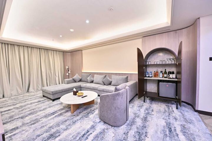 Room 21 of 39