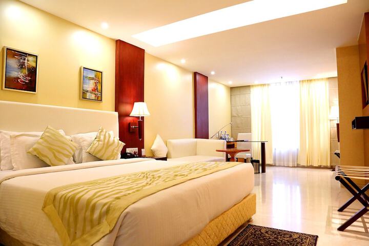 Room 3 of 6
