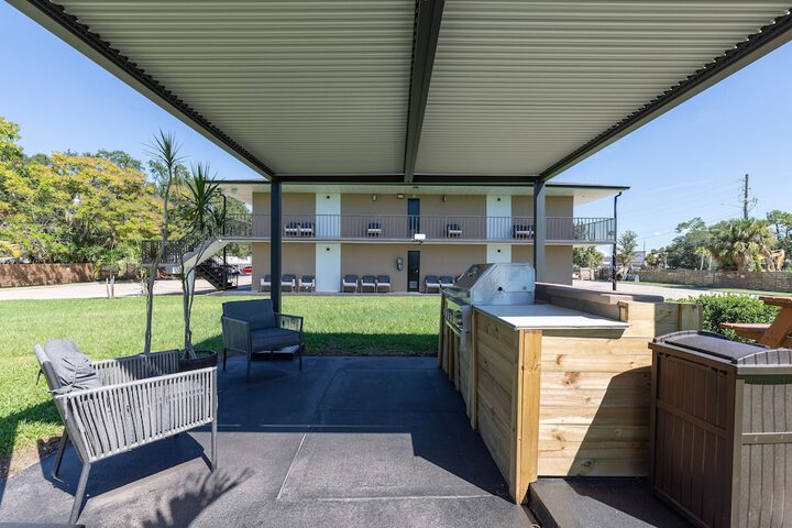 BBQ/picnic area