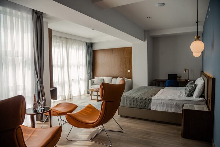 Room 14 of 46