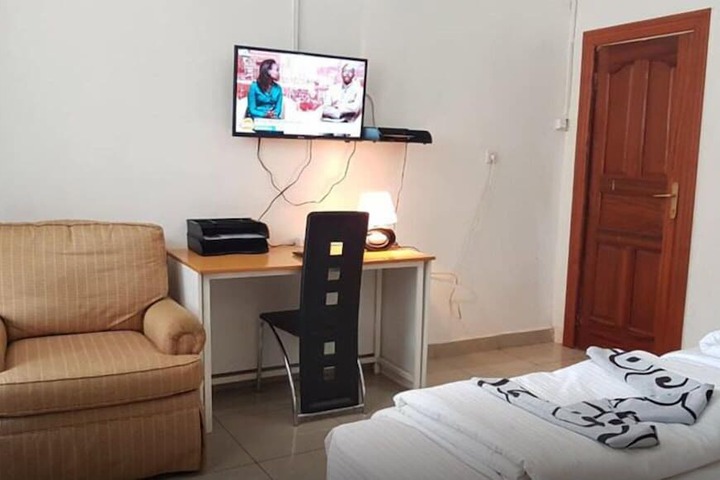 Room 10 of 22