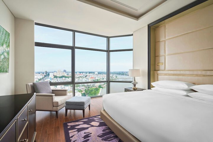 Room 42 of 94