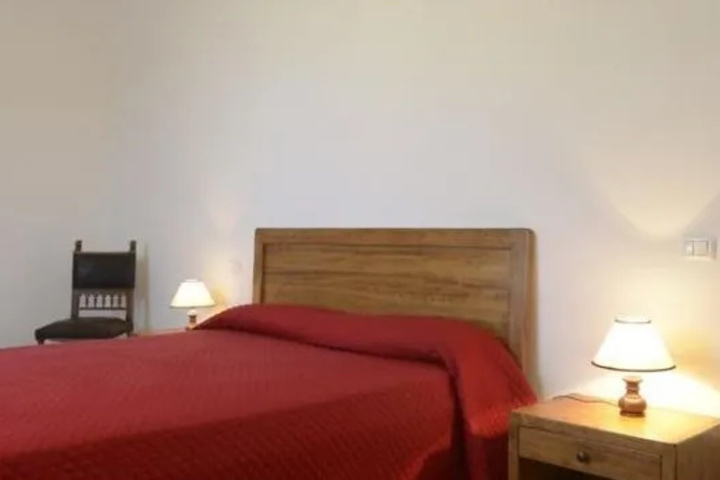 Room 2 of 9