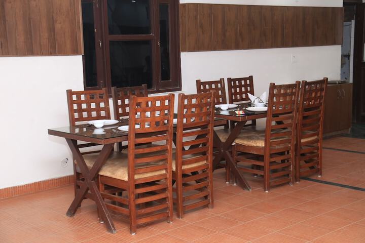 Dining 140 of 178