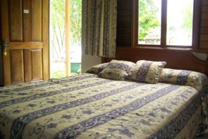 Room 47 of 100